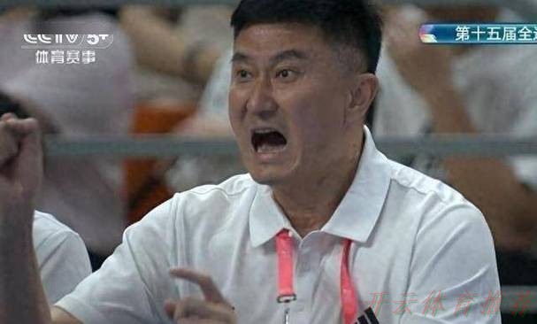 开云体育链接：终于来了！广东队“全能内线”打爆所有对手，杜锋亲自保驾护航！