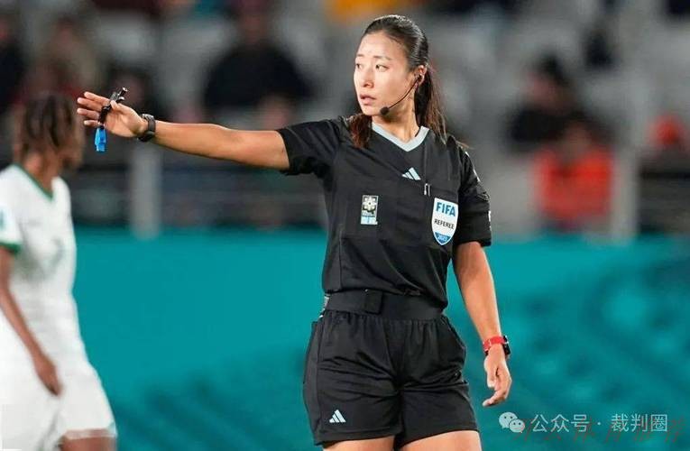 开云官方:董方雨、谢丽君将执裁U-20女足亚洲杯半决赛 开云官方:董方雨、谢丽君将执裁U-20女足亚洲杯半决赛